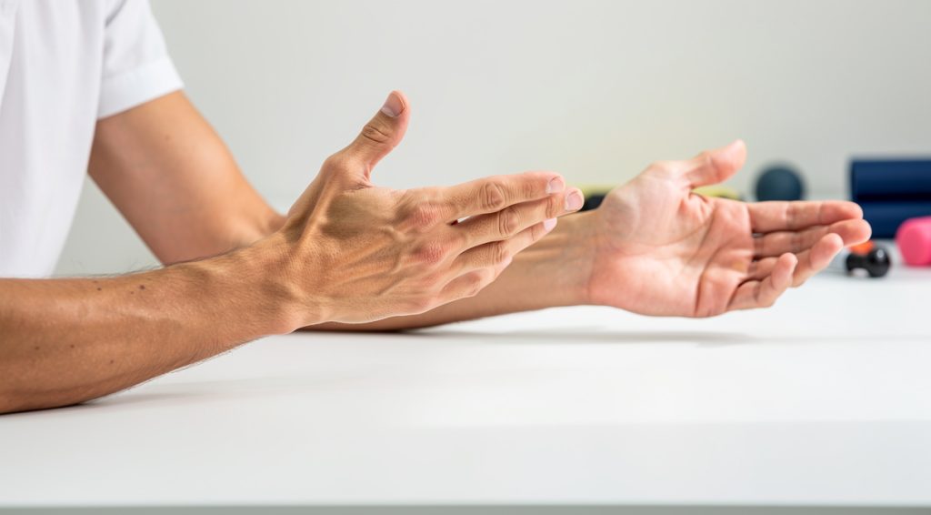 Comment soulager le canal carpien : guide pratique