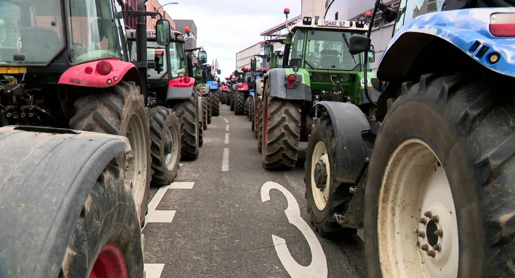 Dermatose nodulaire : 113 foyers détectés, la colère agricole s&rsquo;intensifie