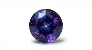 Un saphir étoilé de 3 563 carats estimé à 400 millions de dollars au Sri Lanka