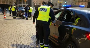 90 000 euros en liquide saisis dans un véhicule lors d&rsquo;un contrôle à Paris 19e