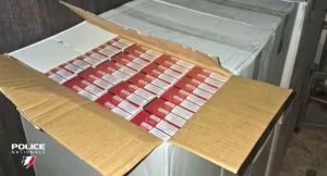 Blois : 2 045 cartouches de cigarettes et 22 560 € saisis chez un trafiquant