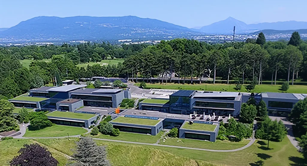 Borge Brende quitte le Forum de Davos après 100 échanges avec Epstein