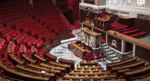 Jacques-Elie Favrot suspendu de l&rsquo;Assemblée : 3 circonstances aggravantes retenues