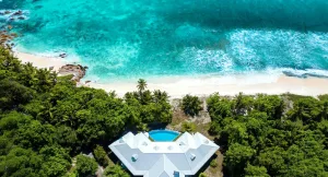 Le majordome de l&rsquo;île d&rsquo;Epstein brise 8 ans de silence sur les secrets du domaine