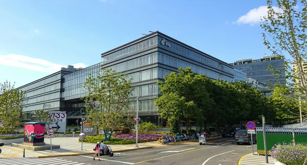 Seedance 2.0 : ByteDance lance l&rsquo;IA vidéo qui surpasse Sora et Veo de 30%