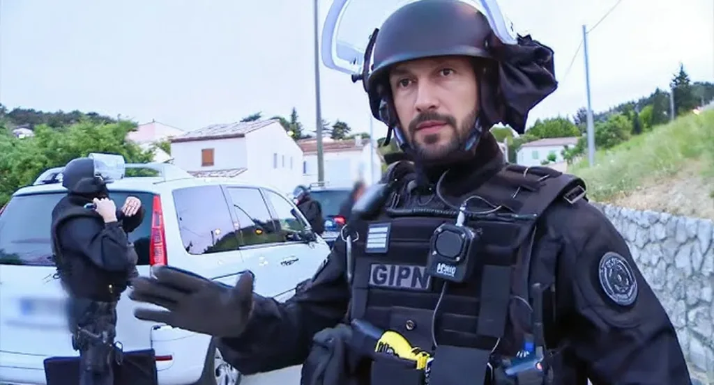 43 interpellations et 4 millions d&rsquo;euros saisis : coup de filet contre la DZ mafia