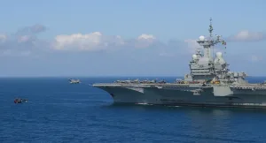 Le Charles de Gaulle coûte 1 million d&rsquo;euros par jour de déploiement en Méditerranée