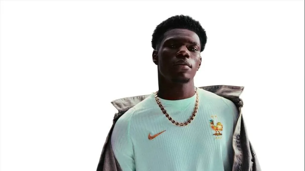 Maillot équipe de France 2026 : Madras à domicile, vert inédit à l&rsquo;extérieur