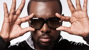 Photo : Gims en examen : caution 1,5 M€, libre sous contrôle