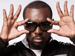 Photo : Gims en examen : caution 1,5 M€, libre sous contrôle