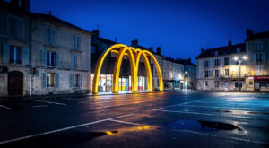 Agen : ivre à 2 g/l, il vole au McDonald&rsquo;s et se fait maîtriser par les employés