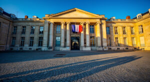 Arras : le préfet réunit vingt chefs d&rsquo;entreprise pour évoquer les défis économiques locaux
