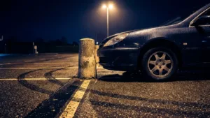 Beauvais : Téo, 23 ans, s'interpose face à une voiture folle sur un parking