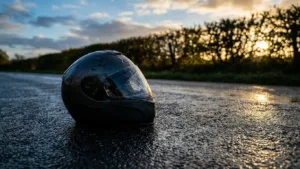 Calvados : un motard grièvement blessé héliporté au CHU de Caen