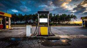 Carburant dans les Landes : Vallaud dénonce les surprofits des distributeurs et réclame une loi