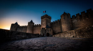 Carcassonne : 300 personnes manifestent contre les politiques du maire RN malgré les menaces