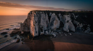 Carolles : un grimpeur secouru à 30 mètres de hauteur par le Dragon 50