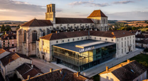 Cluny : le préfet Dufour célèbre les 100 000 ingénieurs formés à l’ENSAM