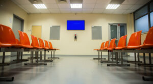 Cyberattaque ANTS : la préfecture de Mayenne déconseille les déplacements en France Services