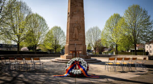 Joeuf : le préfet commémore le génocide arménien avec le haut-commissaire arménien