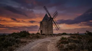 Le moulin de Daudet menace de s&rsquo;effondrer, Fontvieille et les propriétaires se renvoient la balle