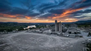 Le préfet de l&rsquo;Ardèche en visite chez FABEMI TP à Rochemaure