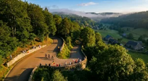 Liège-Bastogne-Liège 2026 : Pogacar, Evenepoel et Seixas se disputent la Doyenne