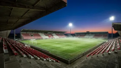 Lorient bat l'OM 2-0 et complique la course à l'Europe