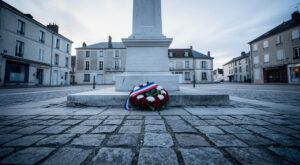 Marne : hommages aux déportés à Châlons et Épernay, le corps préfectoral mobilisé