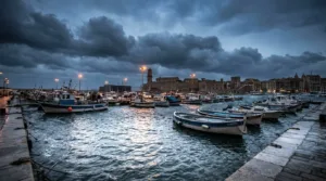 Marseille sous le Mistral Noir : un phénomène rare qui perturbe la cité phocéenne