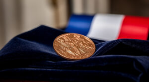 Mayenne : Olivier Richefou honoré par les cadets de la gendarmerie