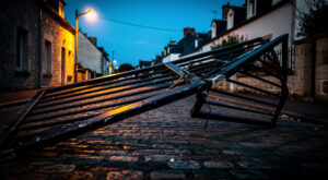 Morbihan : un enfant de 2 ans grièvement blessé par un portail métallique à Férel