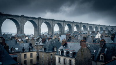 Morlaix : Benoît Poelvoorde et Camille Lou tournent sous un ciel frais