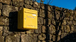 Murat : le bureau de poste modernisé inauguré par le maire