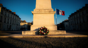 Orléans : hommage aux victimes de la déportation en présence de la sous-préfète Pontoni