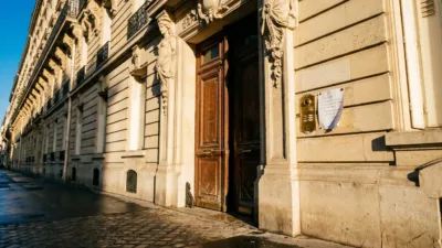 Paris 17e : apprendre le français, entre ambition et moyens réduits