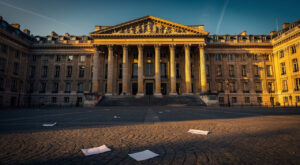 Paris : des centaines de manifestants place de la Bourse contre la peine de mort pour Palestiniens