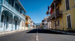 Saint-Denis : 80 personnes défilent pour la paix dans les rues de la capitale réunionnaise