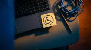 Saint-Mandrier : des apprentis planchent sur le web accessible aux personnes handicapées