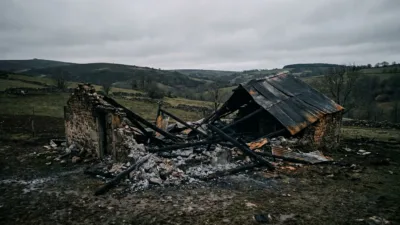 Saint-Ours : un bâtiment agricole détruit par les flammes, pas de blessés