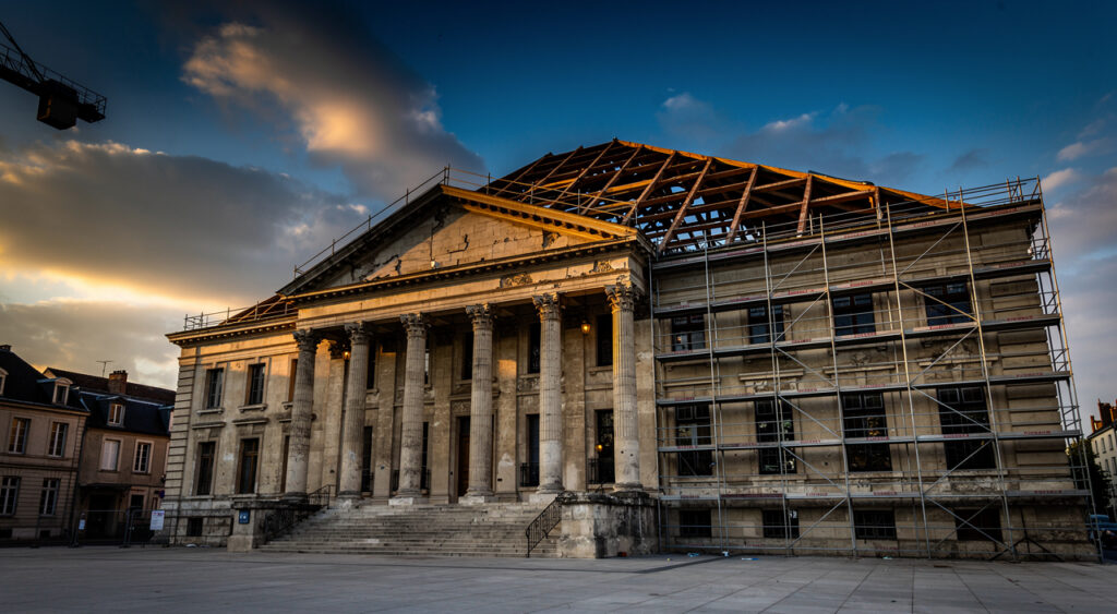 Tribunal de Chaumont : l&rsquo;acte 4 des travaux démarre par la toiture