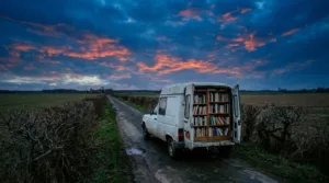Vendée : la bibliothèque itinérante porte les livres jusqu&rsquo;aux hameaux de Brem-sur-Mer