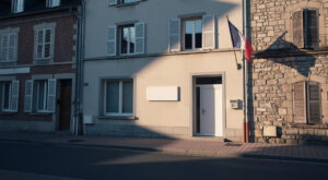 Vesoul : le préfet ouvre les portes du CIDFF pour les 10 ans de la loi anti-prostitution