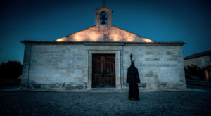Villefranche-de-Rouergue : une femme tuée, 12 blessés dans un accident de calèches lors de la procession des pénitents