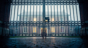 Violences sexuelles en périscolaire : de Paris à Lille et Tours, un scandale national