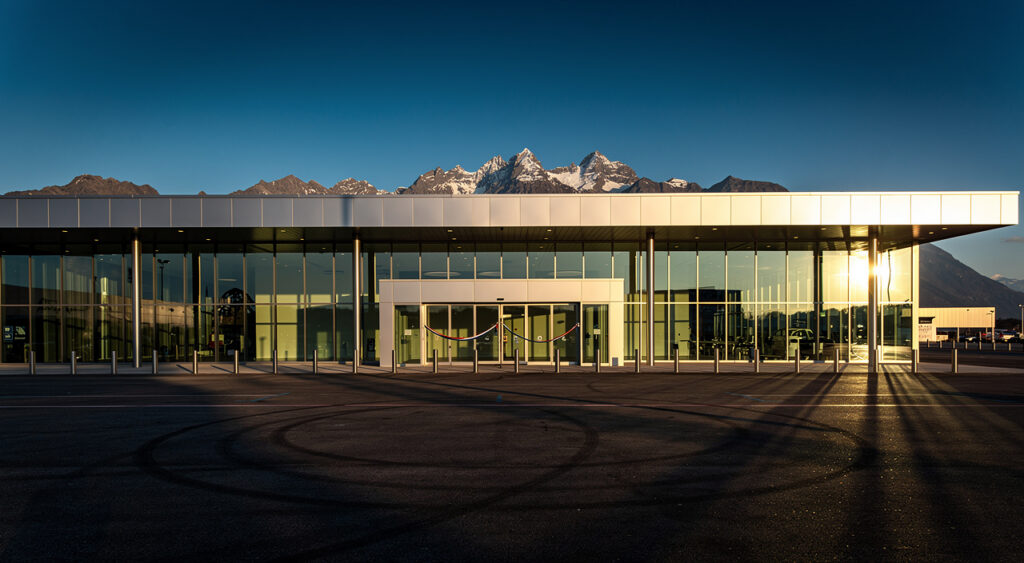 Aéroport d&rsquo;Annecy : le nouveau terminal inauguré après 2,5 M€ de travaux