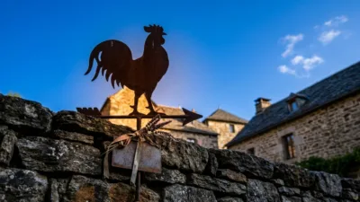 Aumont-Aubrac : les résidents de La Ginestado offrent un coq aux Sœurs de la Résurrection