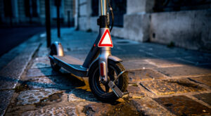 Besançon : la police renforce les contrôles sur les trottinettes électriques