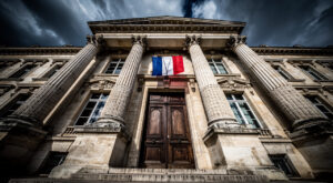 Besançon : plus de 100 antifascistes devant le tribunal pour le procès de la militante Némésis