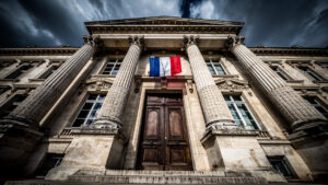 Besançon : plus de 100 antifascistes devant le tribunal pour le procès de la militante Némésis